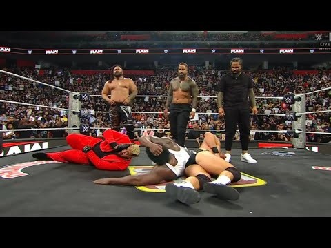 OMG 🤯 Jacob Fatu and The Usos Destroy LA Knight, Solo Sikoa, and Royce Keys on Raw | Raw Highlights