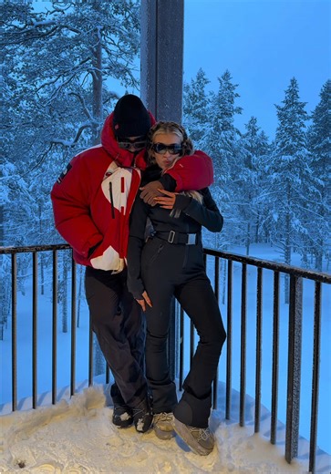 Hope everyone’s having a lovely Boxing Day!! @Romell Henry ❤️💫 | romell henry