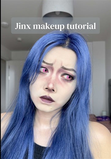Not the time for cosplay... but new year new hair🫢💙 @carslan_us translucent powder @Huda Beauty pretty grunge palette @Kaleidos Makeup lip clay - mercury wave #makeup #makeuptutorial #jinx #arcane #cosplay