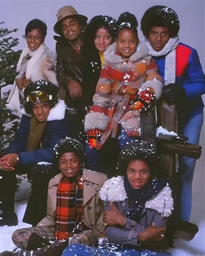 Merry Christmas from our family to yours 🎄✨ Wishing you love, laughter, and a little holiday groove all season long. ❄️🕺🏾🎶 #MerryChristmas #HappyHolidays #TheJacksons #Family #HolidayVibes ChristmasSpirit | The Jacksons