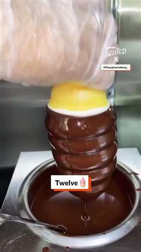 Dipping ice cream cone 20 times 😲 #IceCream #IceCreamCone #Chocolate