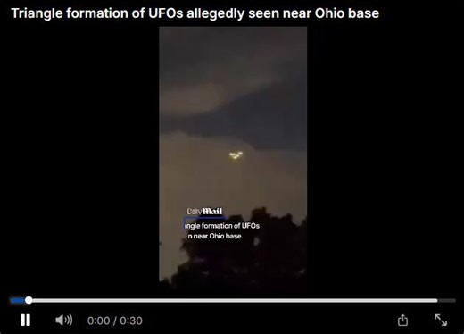 @DailyMail Is this a UFO?Are aliens arriving to rescue their captured companion? 👽Why are scientists dying one after another?Last seen near an Ohio base… something isn’t right.