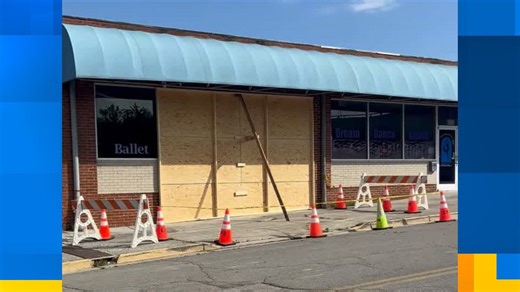 Autopiloting Tesla crashes into Tennessee dance studio, sending 3 to hospital, police say