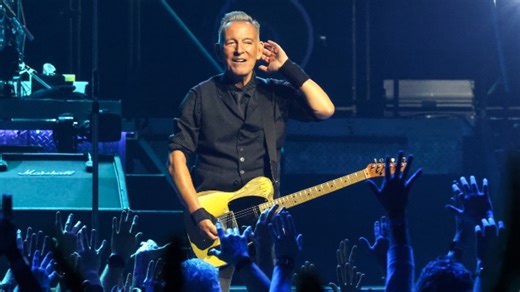 Bruce Springsteen releases live performance videos of ‘Streets of Minneapolis’ and ‘Purple Rain’