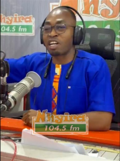 🔥 Akokoa fires over South African evacuation controversy What is your take? 👇 Watch full video on YouTube: https://youtube.com/live/o8BQW5p-2Io?feature=share Follow us on our WhatsApp Channel: https://whatsapp.com/channel/0029Vb9MyL44inonolQZKG0S #KuroYiMuNsem #NhyiraFM #LikeCommentShare