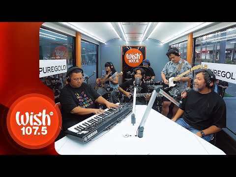 Jan Roberts and Johnoy Danao perform "Kung Masusunod" LIVE on Wish 107.5 Bus