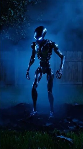 UFO Crash Landing in Backyard 👽🚀 (Alien Robot Emerges!)