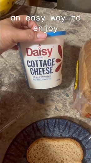Easy Breakfast Idea with Daisy Cottage Cheese 🥑