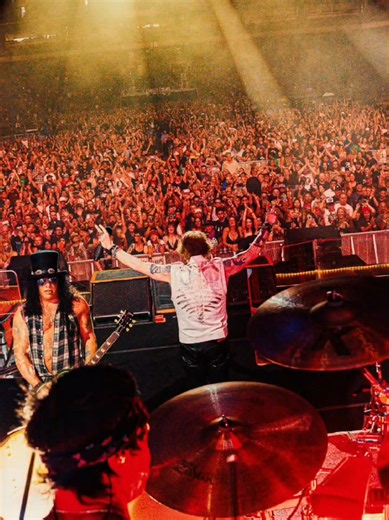 Guns N' Roses ❤️🌹🔥 #gunsnroses #slash #anos90 #anos80 #axlrose