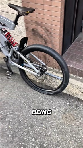 This Tiny CO2 Cartridge Fills a Flat Tire in Two Seconds #facts #reels