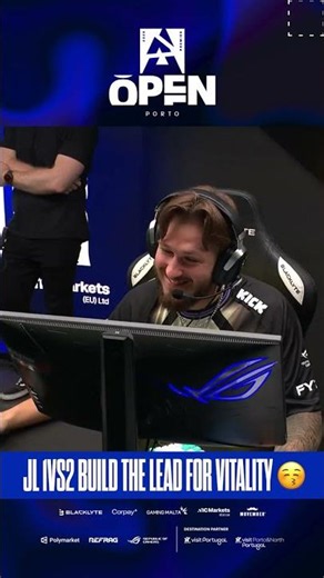 It just feels right seeing jL back clutching it up on the main stage again 🥰