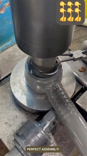 HYDRAULIC PRESS! Incredible metal assembly process! 🔥⚙️#tech #engineering #industrial #manufacturing