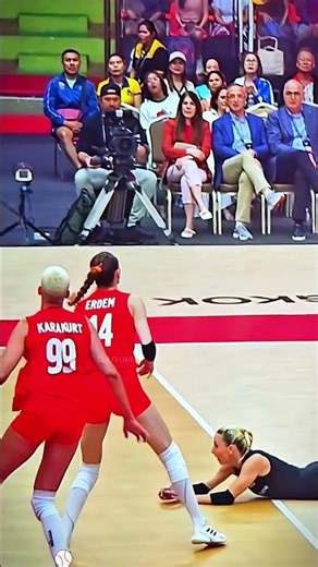 Caitlin Clark Hail Mary Pass to Katie Lou Samuelson at Seattle Storm | Indiana Fever