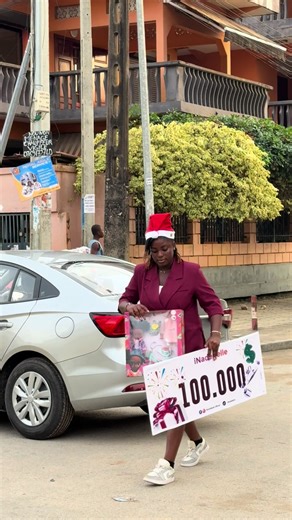 À Noël, chaque geste compte. Un don, , une pensée pour ceux qui en ont besoin. #inadebelle #fyp #partage #street