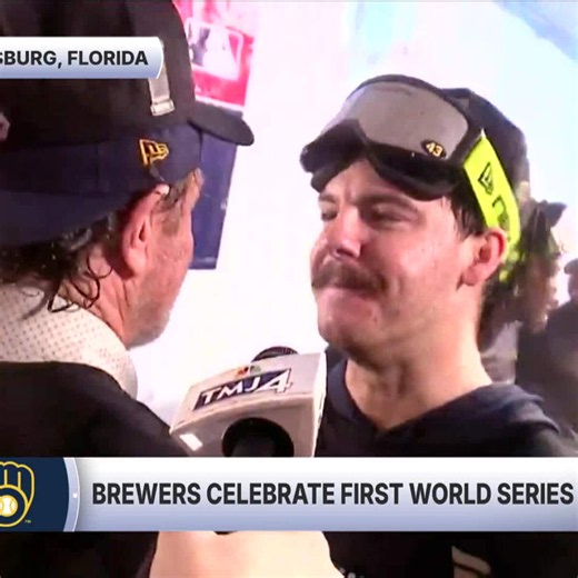 Robin Yount celebrates World Series win