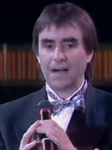 Chris De Burgh - Lady In Red | Classic 80s Song