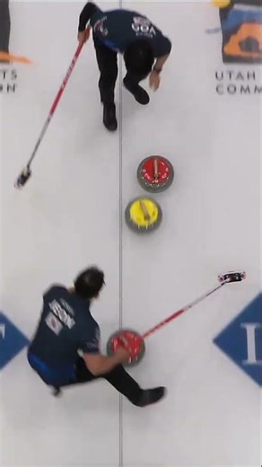 When the angles work out perfectly ... #curling