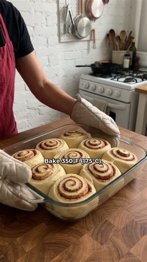 Overnight Cinnamon Rolls (No Mixer) #Shorts