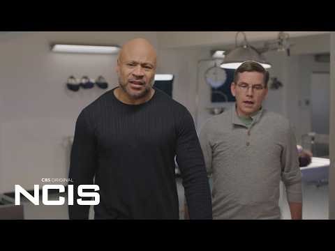 NCIS - Sam Hanna Shows Up and Helps on a Case!