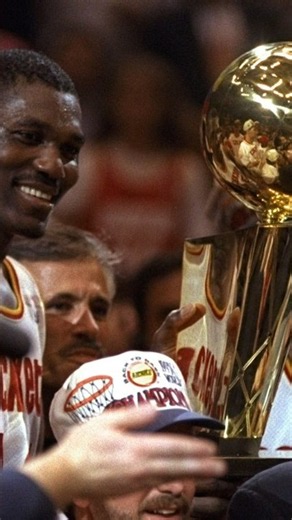 IS HAKEEM OLAJUWON ONE OF THE GREATEST BASKETBALL PLAYERS?! 🏆 | The Shortlist | Global Games #nba