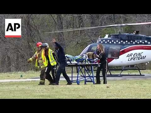 2 students dead and at least 7 injured in Tennessee school bus crash