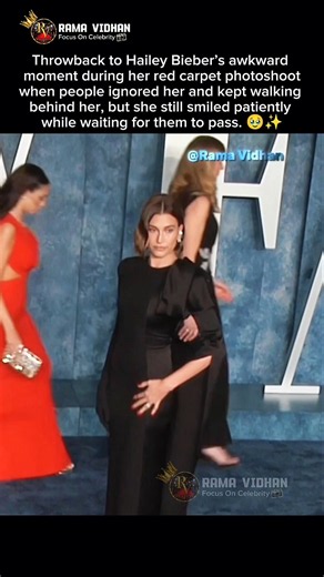 Hailey Bieber Was Ignored on the Red Carpet but Kept Smiling 🥹📸 #hailey #shortsfeed #viral