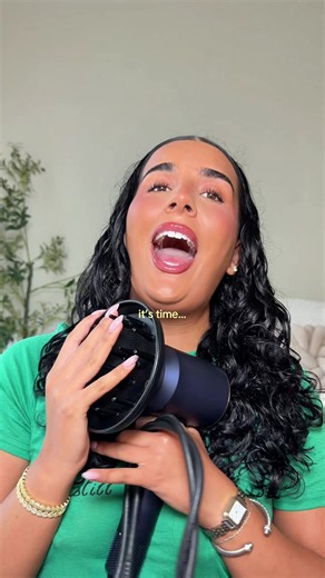 Dyson Coanda 2X for Curly Hair: First Impressions & Diffusing Tips