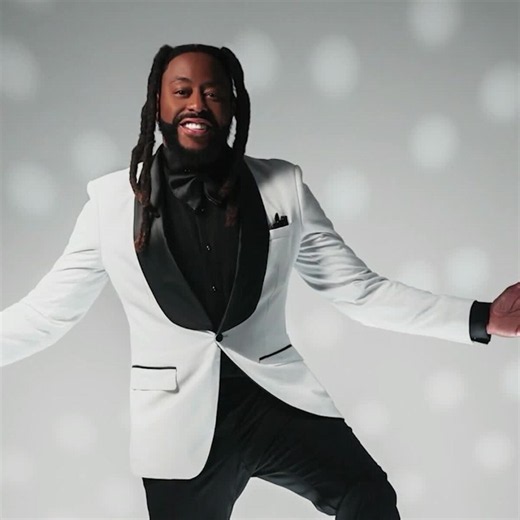 Raheem DeVaughn performing at Altria Theater Oct. 23