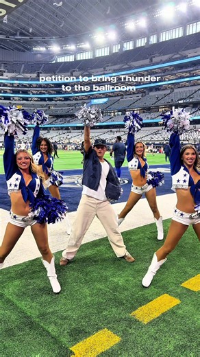 can’t take the texas out of connor 🕺🤠✨ #dancingwiththestars #dwts #dcc #americassweethearts #nfl @Connor Wood 🐸