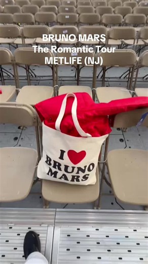 Bruno Mars The Romantic Tour MetLife NJ performance highlights
