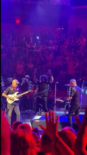 Tom Morello Guitar Solo 🔥 Bruce Springsteen – “American Skin (41 Shots)” Live