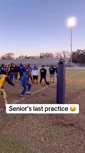 Perfect way to end practice. 😂🔥 (pbattle_/ig) #highschool #hs #football #team #practice
