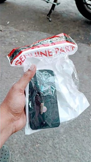 keymaker making new keys for the motorcycle top box avenger 220