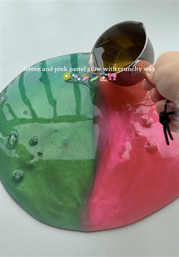 Calming Colors and Crunchy Wax Sounds