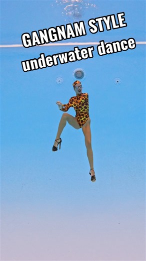 o pa GANGNAM style underwater dance 😂👠 #gangnamstyle #gangnam #dance #pool