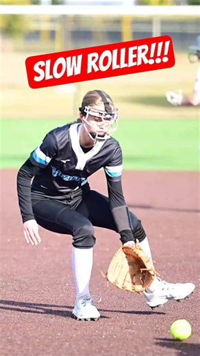 🥎 Textbook Bunt Defense by the Pitcher #softball