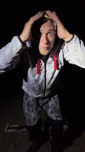 Incredible 83cm Snapper Caught Off the Beach!