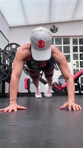 Vídeos de Rbk 🧠🫀🏋️‍♀️ (@ejerciciosrb) con «original sound - MCBARUTI»
