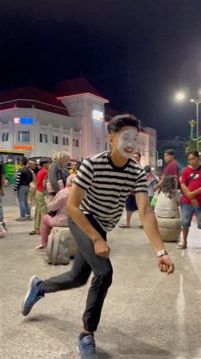 #pantomimbojonegoro #pantomimlucu #pantomimindonesia #pantomim #pantomimanak #pantomime #pantomimer