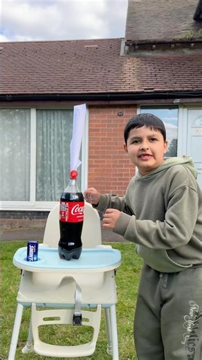 Coke vs mentos explosion💥by Vivyaan😳😳😱😱 #ytshorts #shorts #newyoutuber #reactionvideo