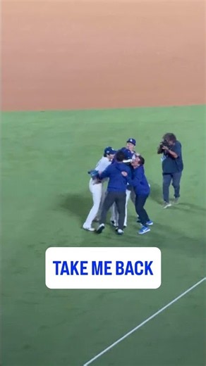 When Yamamoto, Ohtani and Roki celebrated the Dodgers winning an 18-inning World Series Game 3 🥲