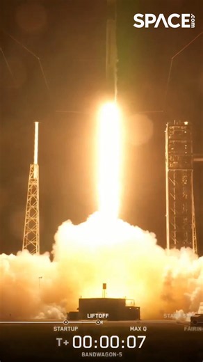 Spectacular Liftoff: SpaceX's Starfall Rocket Blasts Off!