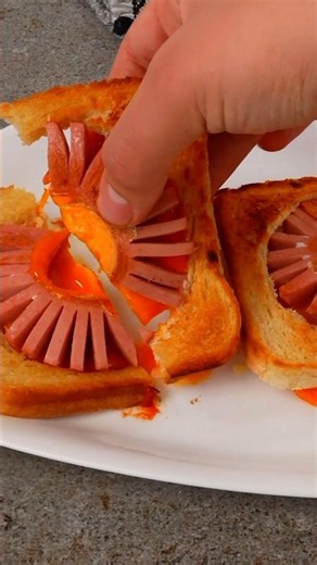 Egg in a Sausage Toast #delicious #sausage #toast