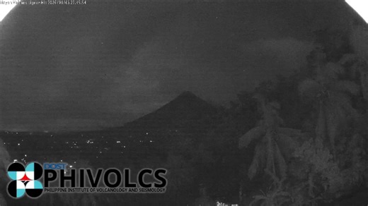 UPDATE: A rockfall event from Mayon Volcano’s summit lava dome was captured by seismic and camera monitors at 10:46 p.m. Monday, January 5, 2026. Data shows a total of 85 rockfall incidents over the last 24 hours. Mayon remains under Alert Level 2, and the public is strictly reminded that entry into the 6-km Permanent Danger Zone (PDZ) is prohibited. (📹: Phivolcs) | via Jonathan Magistrado, ABS-CBN News | ABS-CBN News