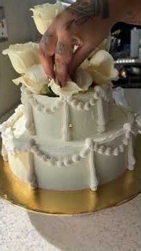 making my best friends wedding shower cake #cake #baking
