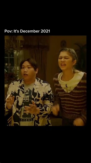 🎬 Spider-Man: No Way Home 2021 ‧ Action/Sci-fi ‧ 2h 28m 📜 Storyline After his identity as Spider-Man is revealed, Peter Parker struggles to return to a normal life. Desperate, he seeks help from Doctor Strange, but a spell gone wrong opens the multiverse, bringing villains from other dimensions into his world. Peter must team up with unexpected allies and face the consequences of his choices while protecting the people he loves. The film delivers high-stakes action, emotional depth, and fan-fa