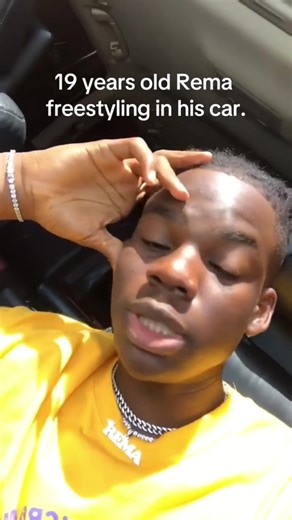 Selena Gomez live at the Revival Tour