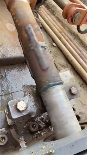 HDD Machine Drill Rod Connecting Process | Horizontal Directional Drilling Guide #drilling #shorts