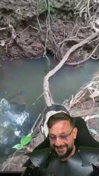 Sucuri gigante parecendo um pneu de trator em Santa Vitória MG #biologohenrique #animais #biologo