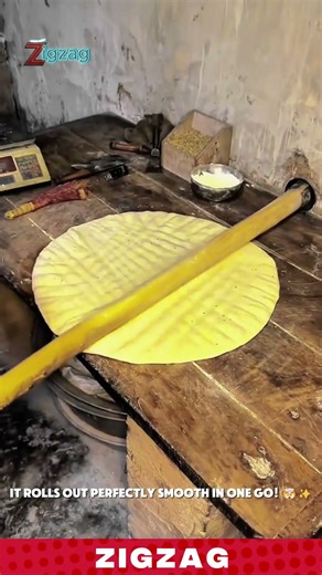 Traditional & Efficient Kitchen Tools for Dough Pressing and Bread Baking in Large Batches